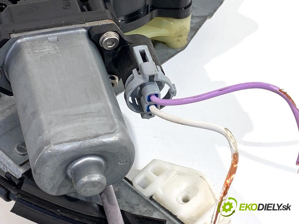 MERCEDES-BENZ CITAN Nadwozie pełne/minivan 2016 81 kW 111 CDI (415.603, 415.605) 1461 Mechanizmus okna pravy predný 128001182