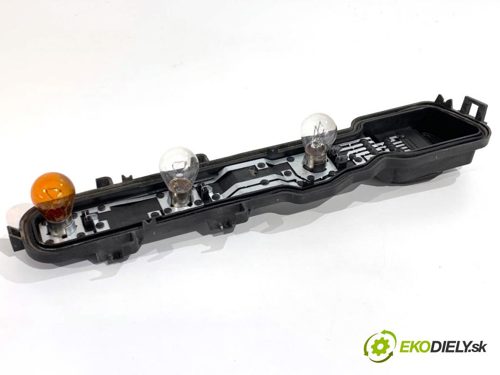 MERCEDES-BENZ CITAN Nadwozie pełne/minivan 2016 81 kW 111 CDI (415.603, 415.605) 1461 vložka svetla pravy zad 220-17768