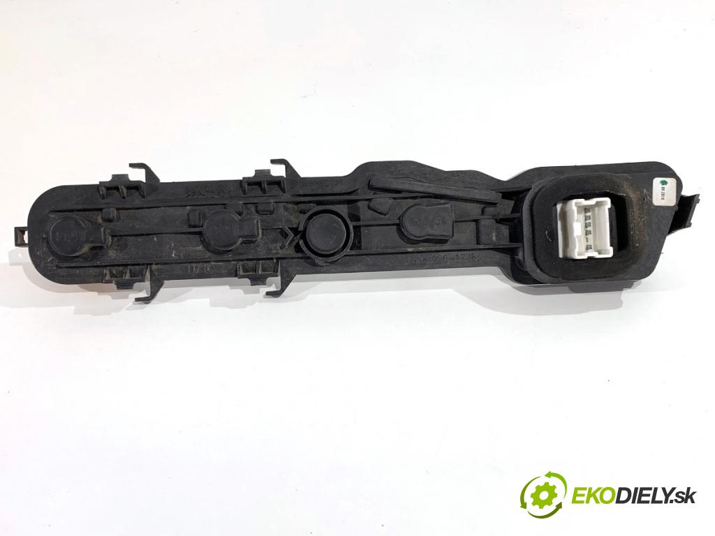 MERCEDES-BENZ CITAN Nadwozie pełne/minivan 2016 81 kW 111 CDI (415.603, 415.605) 1461 vložka svetla pravy zad 220-17768