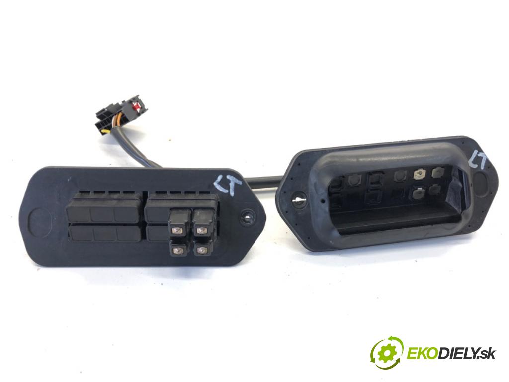 MERCEDES-BENZ CITAN Nadwozie pełne/minivan 2016 81 kW 111 CDI (415.603, 415.605) 1461 spínač Dvere posúvne ľavy 8200428700D