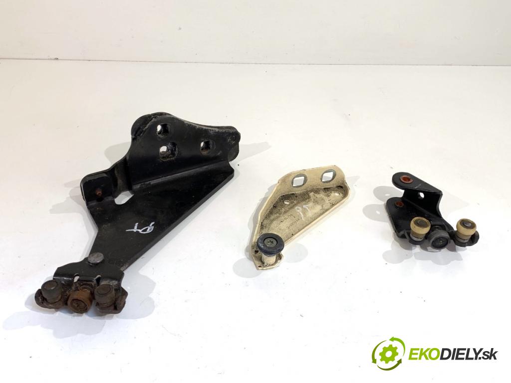 MERCEDES-BENZ CITAN Nadwozie pełne/minivan 2016 81 kW 111 CDI (415.603, 415.605) 1461 kládky Dvere posúvne pravé 497645F 497626E