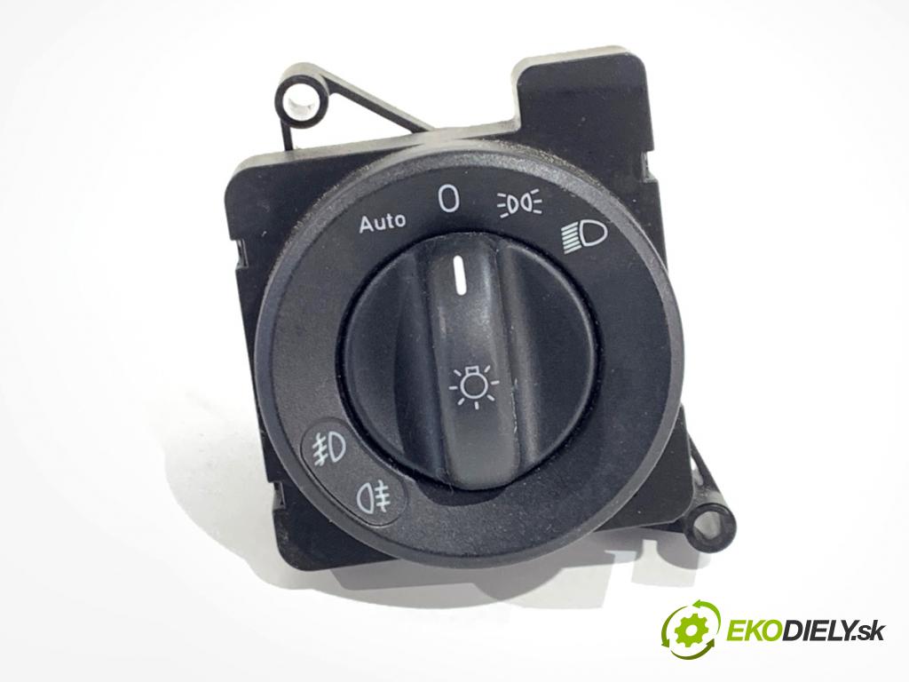 MERCEDES-BENZ CITAN Nadwozie pełne/minivan 2016 81 kW 111 CDI (415.603, 415.605) 1461 spínač světel A9065450404