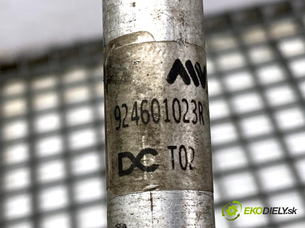 MERCEDES-BENZ CITAN Nadwozie pełne/minivan 2016 81 kW 111 CDI (415.603, 415.605) 1461 rúrka klimatizácie 924601023R (Rúrka klimatizácie)