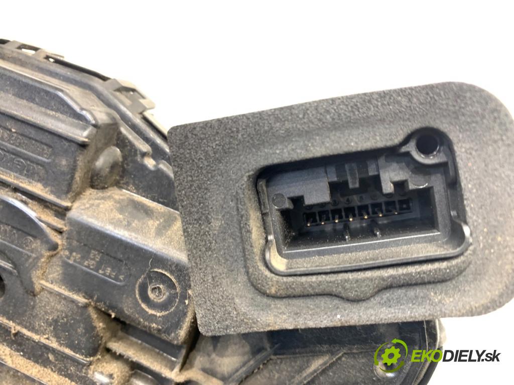 SKODA FABIA III liftback 2018 55 kW 1.0 999 zámok Dvere pravy zad 5TA839016E