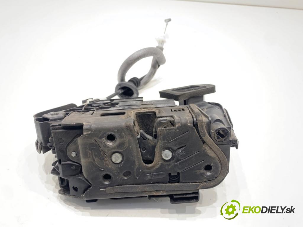 SKODA FABIA III liftback 2018 55 kW 1.0 999 zámok Dvere pravy predný 5TB837016A