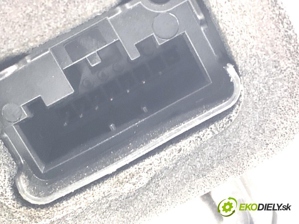 SKODA FABIA III liftback 2018 55 kW 1.0 999 zámok Dvere pravy predný 5TB837016A