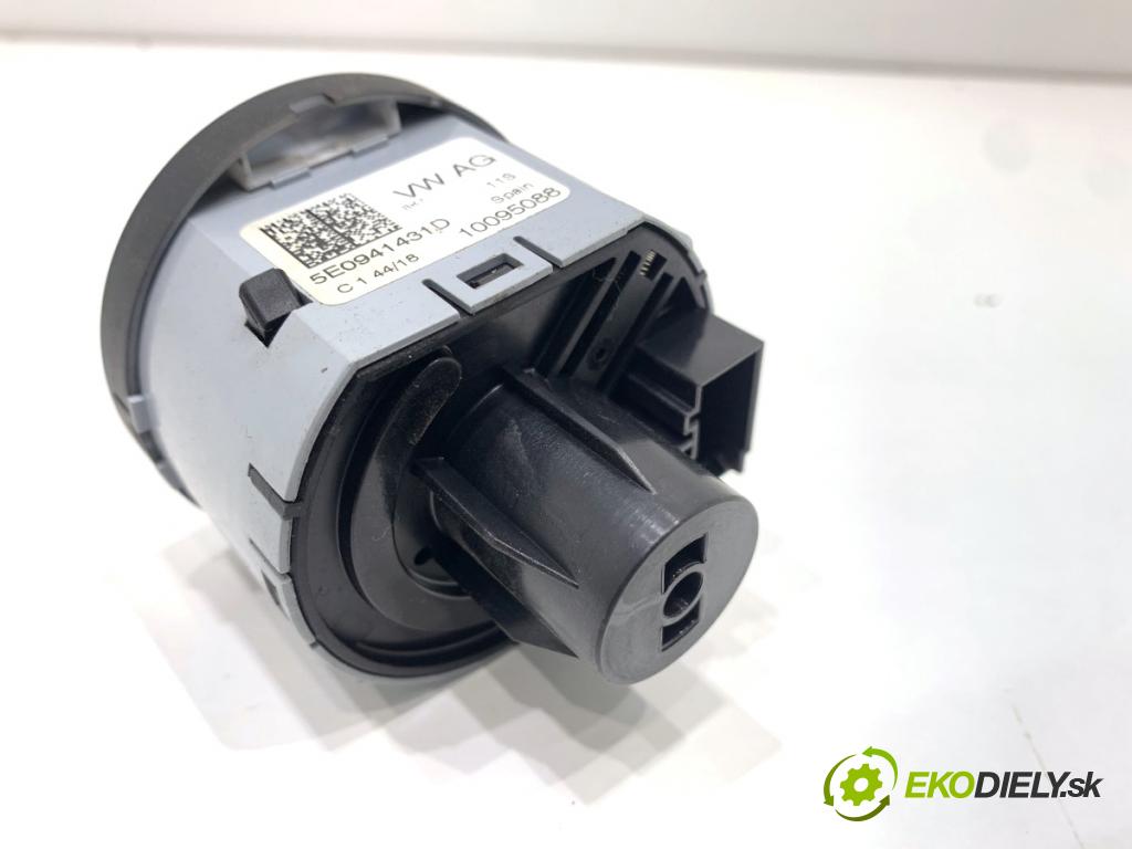 SKODA FABIA III liftback 2018 55 kW 1.0 999 Spínač svetiel 5E0941431D