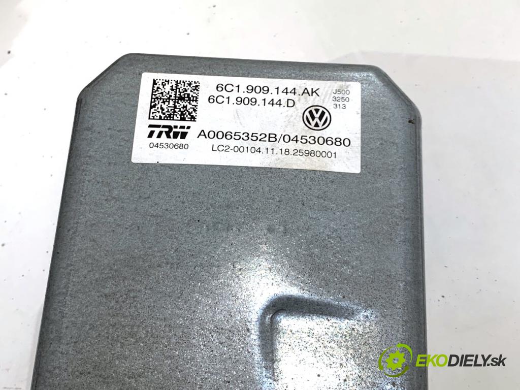 SKODA FABIA III liftback 2018 55 kW 1.0 999 Pumpa servočerpadlo 6C1423510CE (Servočerpadlo)