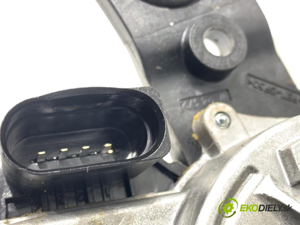 SKODA FABIA III liftback 2018 55 kW 1.0 999 Motor stieračov zad 5F4955711A