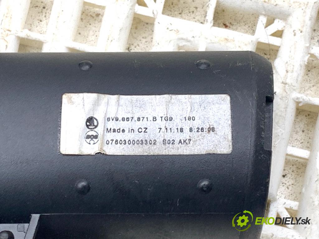 SKODA FABIA III liftback 2018 55 kW 1.0 999 Roleta kufra