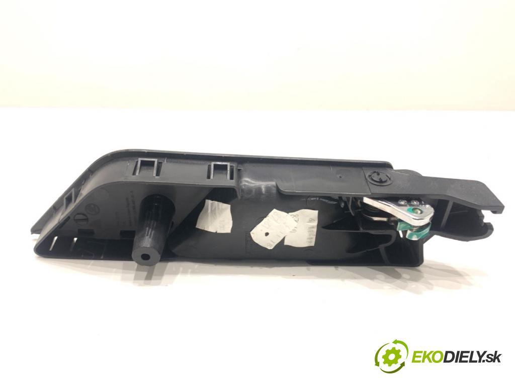 SKODA FABIA III liftback 2018 55 kW 1.0 999 Kľučka vnútorná pravy zad