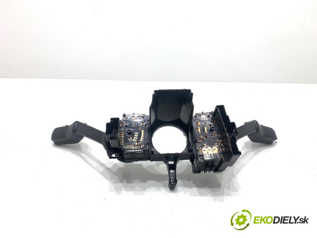 SKODA FABIA III liftback 2018 55 kW 1.0 999 Prepínač kombinovaný 2Q0953502A (Prepínacie páčky pod volantom)