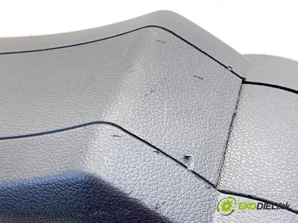 SKODA FABIA III liftback 2018 55 kW 1.0 999 Lakťová opierka (Lakťová opierka)