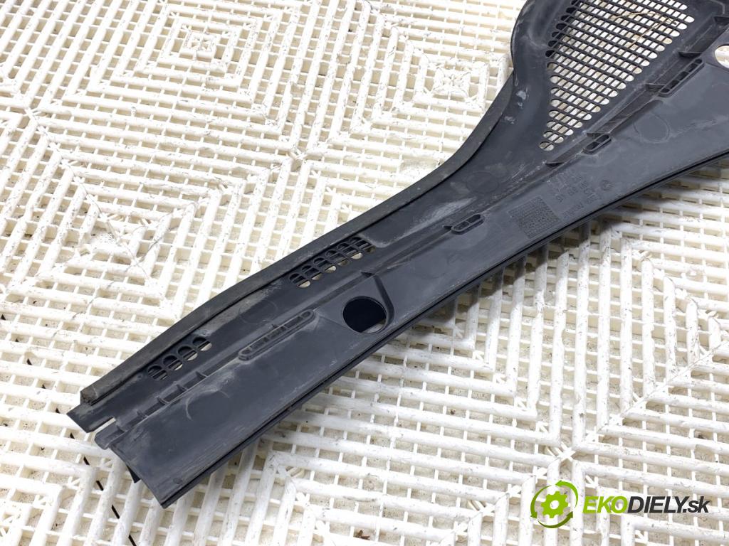 SKODA FABIA III liftback 2018 55 kW 1.0 999 Torpédo, plast pod čelné okno ľave 6V1819415