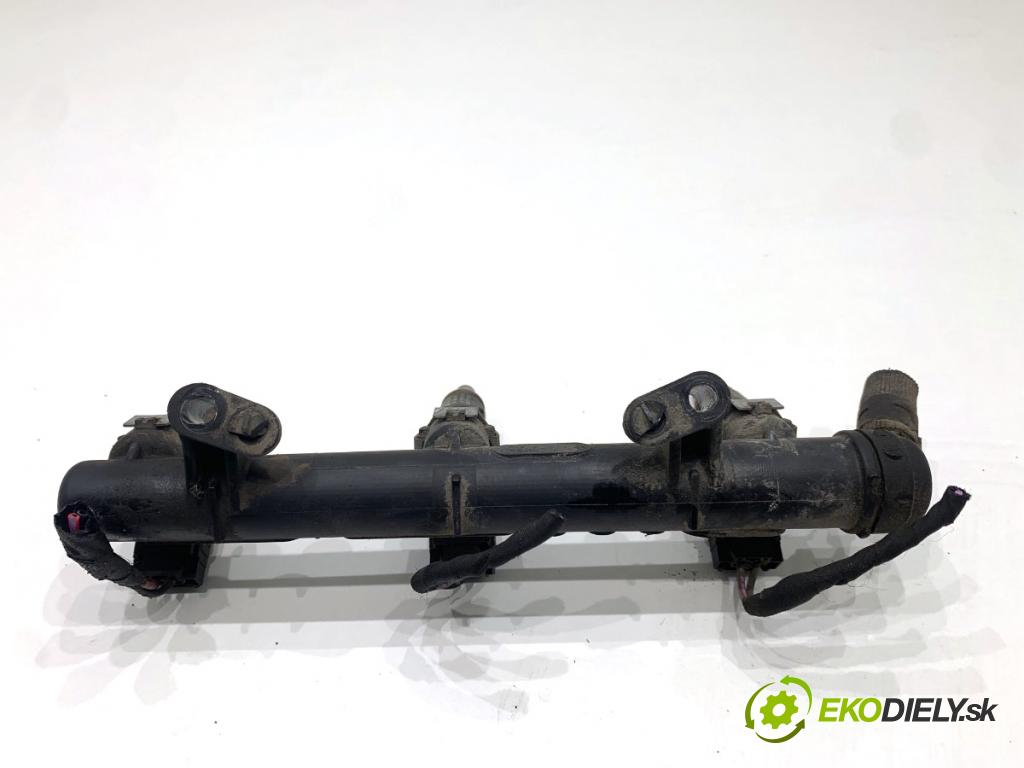 SKODA FABIA III liftback 2018 55 kW 1.0 999 Lišta vstrekovacia 04C133313AH (Vstrekovacia lišta)