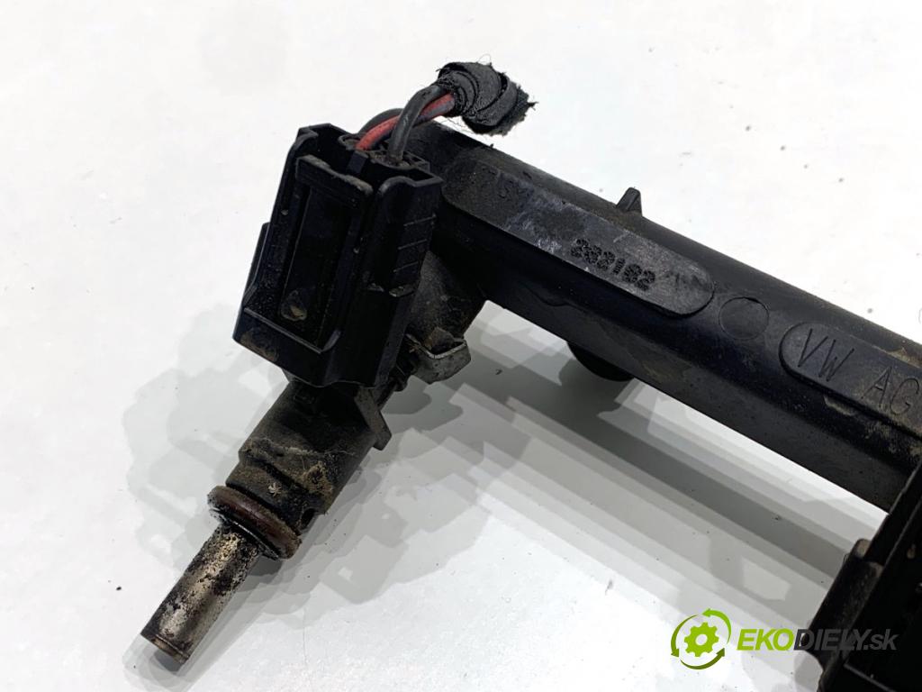 SKODA FABIA III liftback 2018 55 kW 1.0 999 Lišta vstrekovacia 04C133313AH (Vstrekovacia lišta)