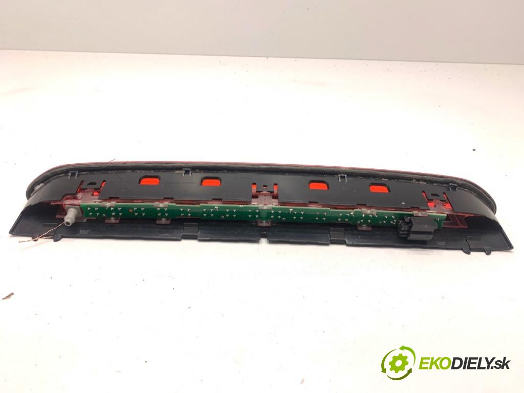 SKODA FABIA III liftback 2018 55 kW 1.0 999 Svetlo brzdových svetiel 3CN945087