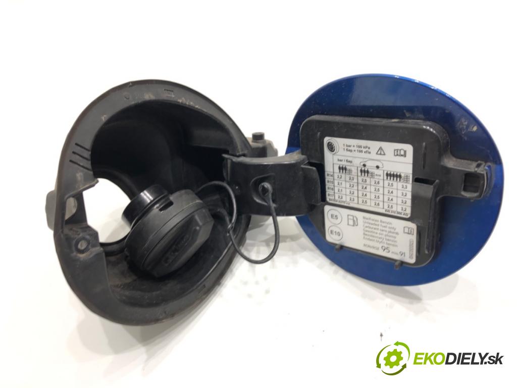 SKODA FABIA III liftback 2018 55 kW 1.0 999 Dvierka nádrže paliva  (Kľučka dverí ostatné)