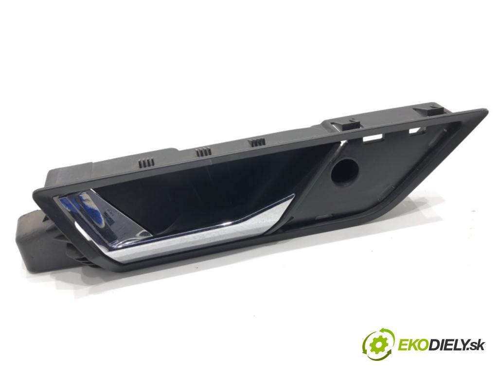 SKODA FABIA III liftback 2018 55 kW 1.0 999 klika vnitřní levý zadní část 