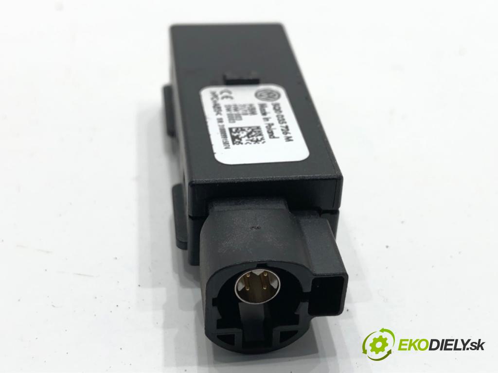 SKODA FABIA III liftback 2018 55 kW 1.0 999 HNÍZDO: USB 5Q0035726M