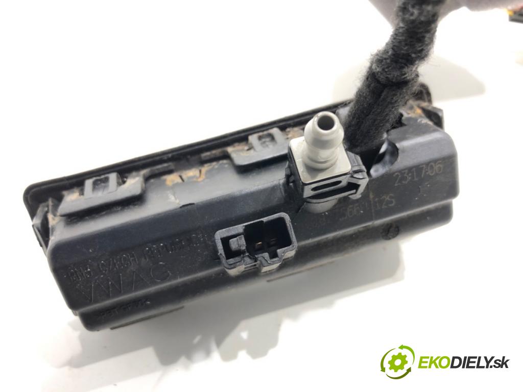 SKODA FABIA III liftback 2018 55 kW 1.0 999 KAMERA ZPĚT: Kľučka 6V0827566H