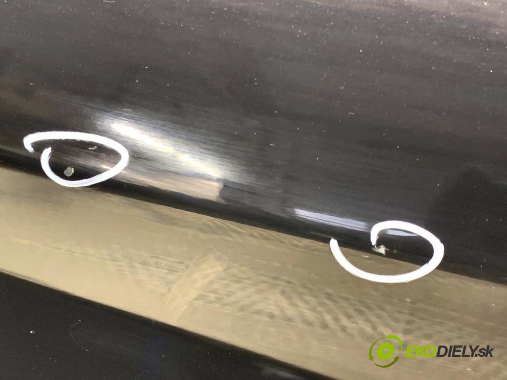 FORD FIESTA MK7 liftback 2016 44 kW 1.25 1242 Dvere pravy predný