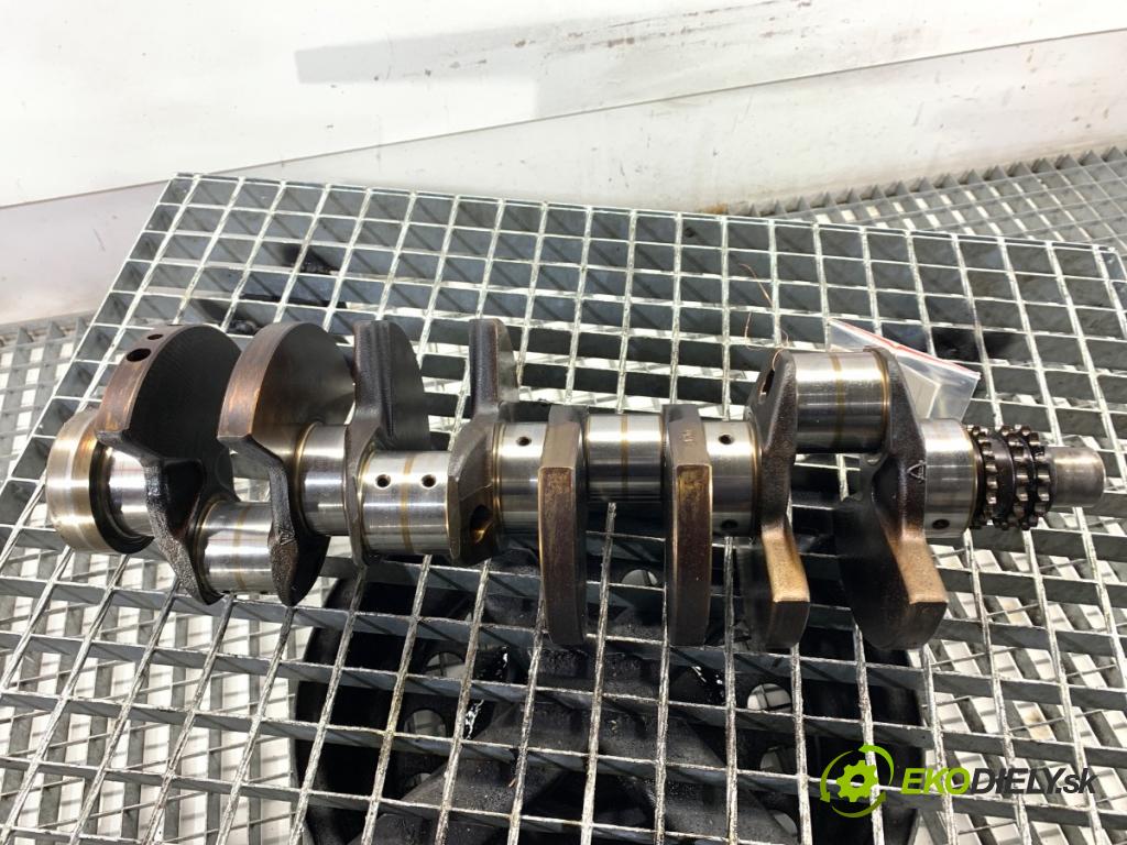 PORSCHE CAYENNE SUV 2003 250 kW S 4.5 4511 kardaň hřídel KORBOVÝ:  (Blok motoru ostatní)