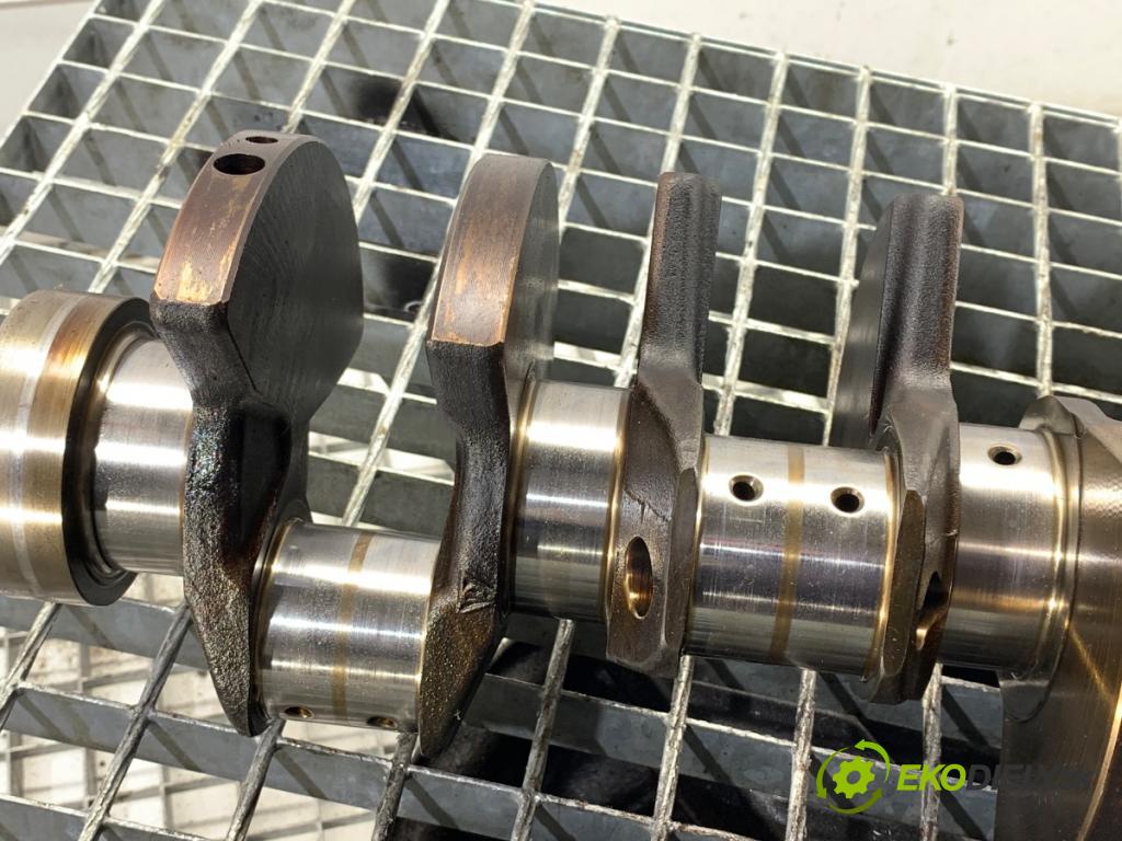 PORSCHE CAYENNE SUV 2003 250 kW S 4.5 4511 kardaň hřídel KORBOVÝ:  (Blok motoru ostatní)