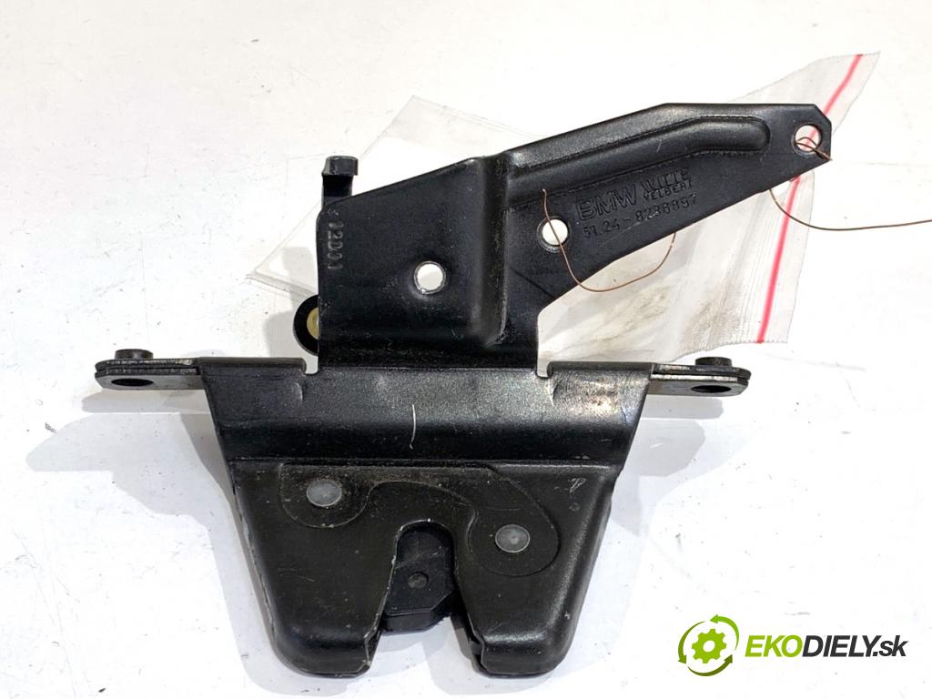 BMW E39 sedan 2000 110 kW 520 i 1990 zámok dveří zadní část 8236897