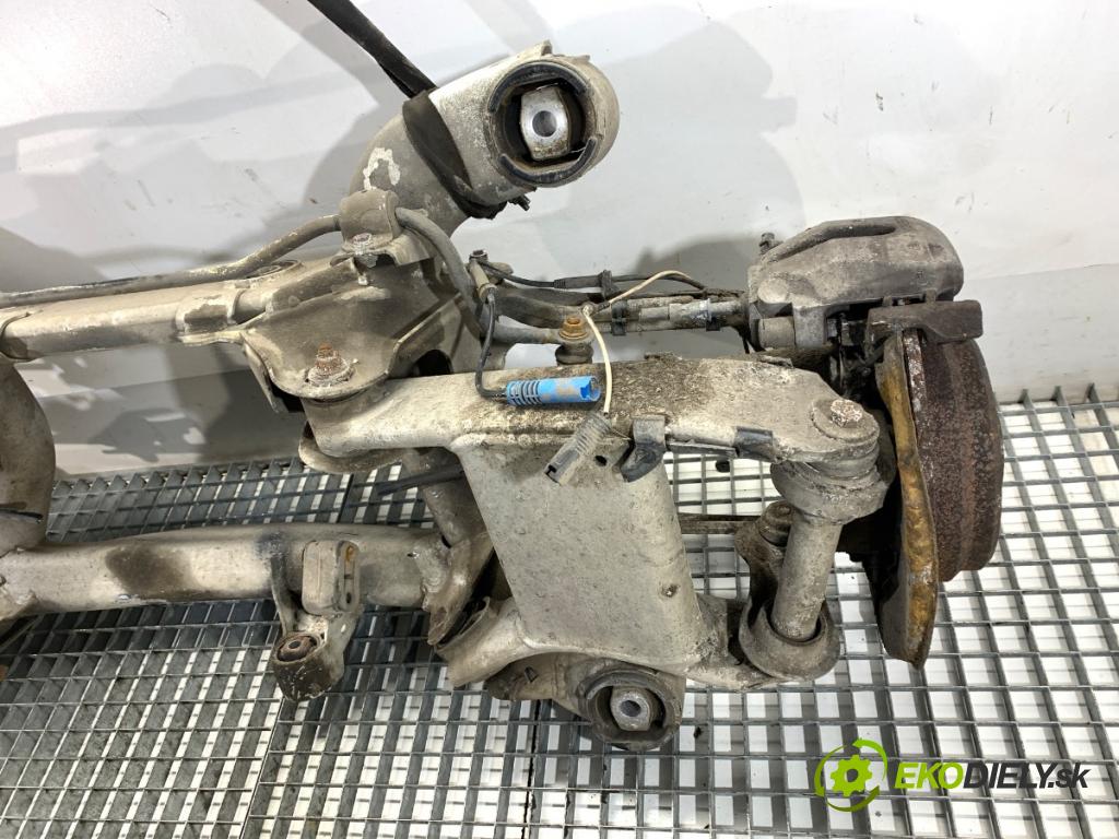 BMW E39 sedan 2000 110 kW 520 i 1990 Výstuha zad