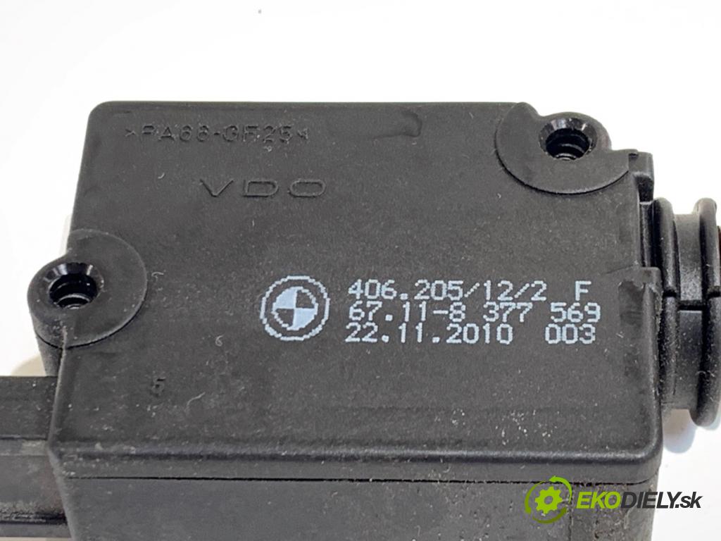 BMW E39 sedan 2000 110 kW 520 i 1990 Teleskop zámku dverí 8377569 (Motorček ostatné)