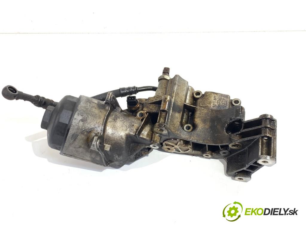 BMW E39 sedan 2000 110 kW 520 i 1990 Obal filtra oleja 1713838 (Obal olejového filtra)