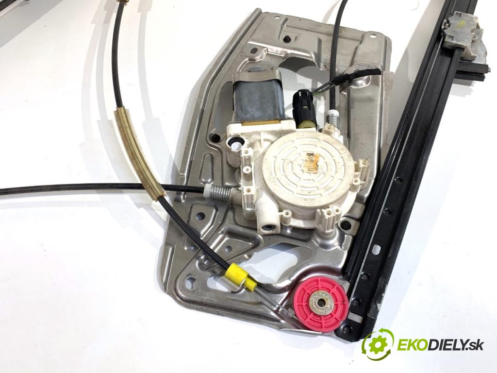 BMW E39 sedan 2000 110 kW 520 i 1990 mechanismus okna levý přední část 8236857S