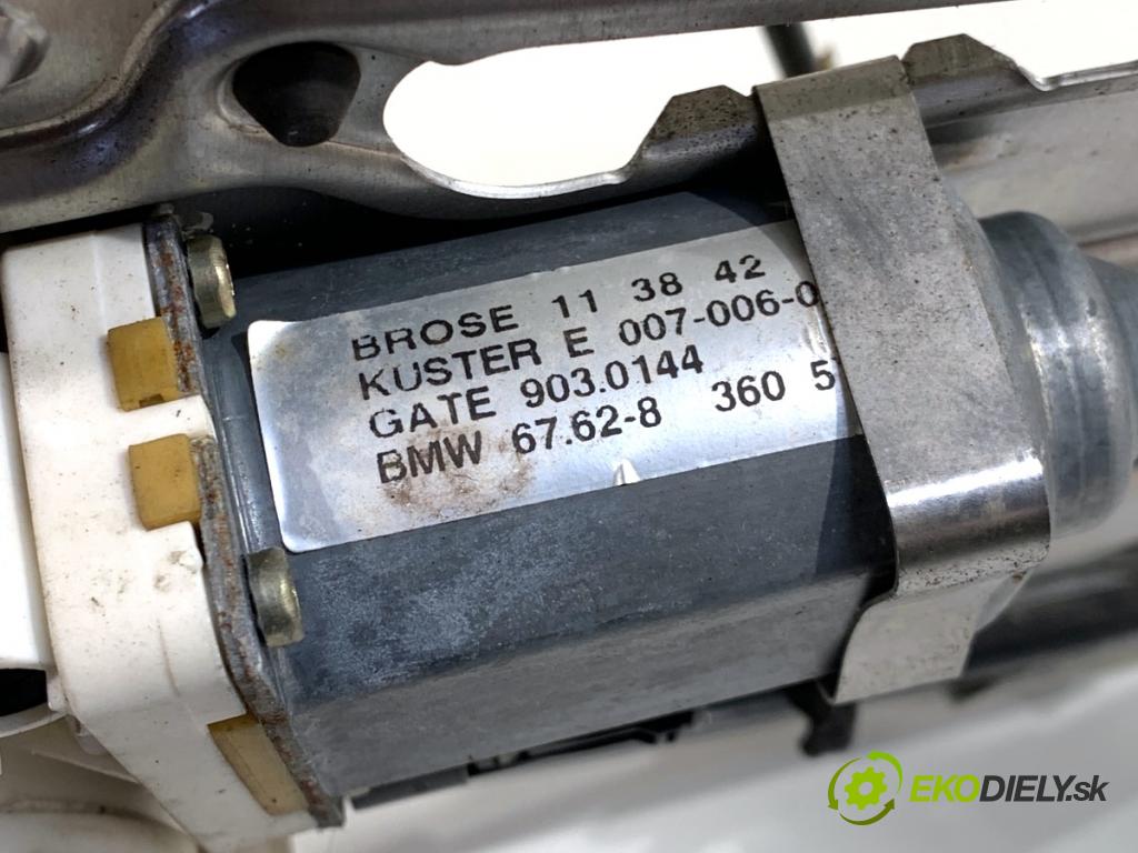 BMW E39 sedan 2000 110 kW 520 i 1990 mechanismus okna levý přední část 8236857S