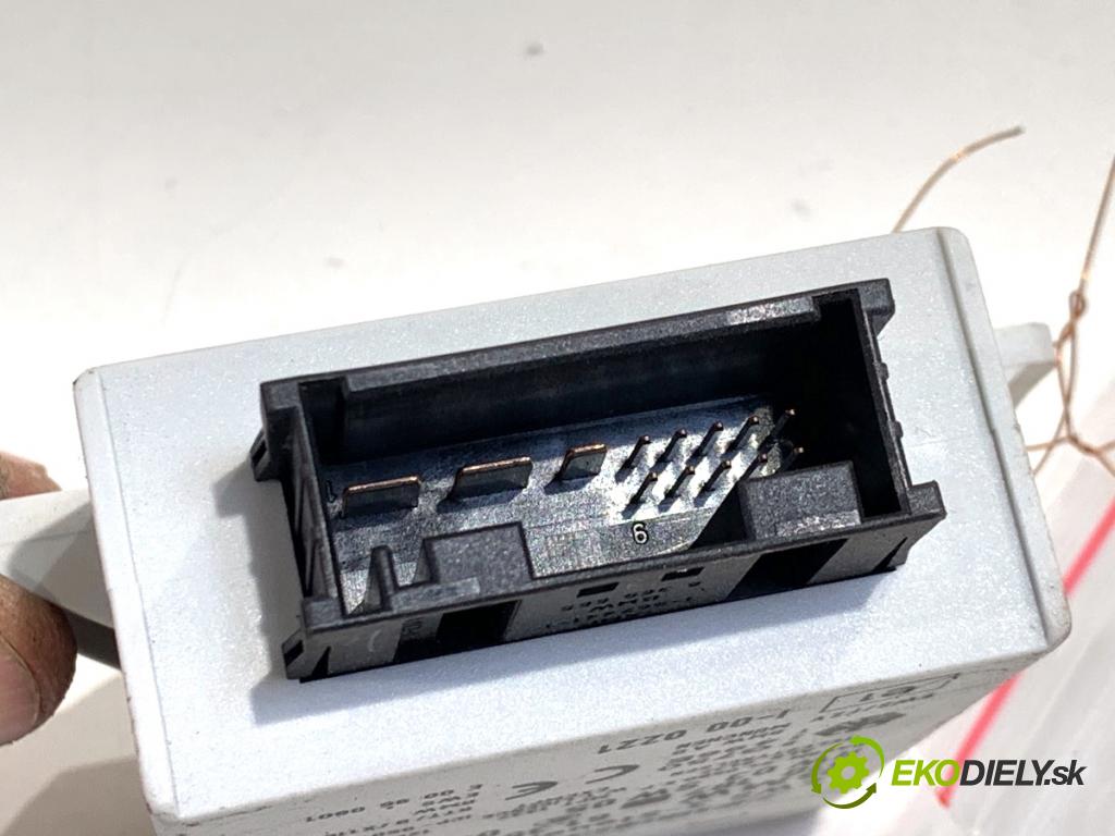 BMW E39 sedan 2000 110 kW 520 i 1990 Modul 4100187