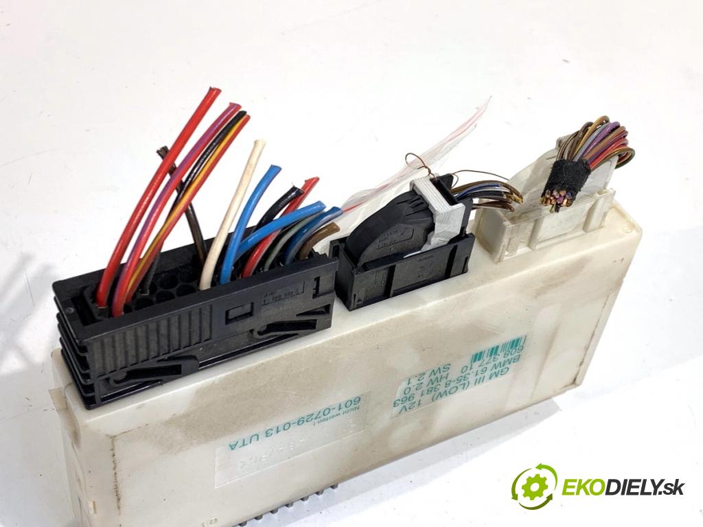 BMW E39 sedan 2000 110 kW 520 i 1990 modul komfortu 8381963 (Komfortní modul)