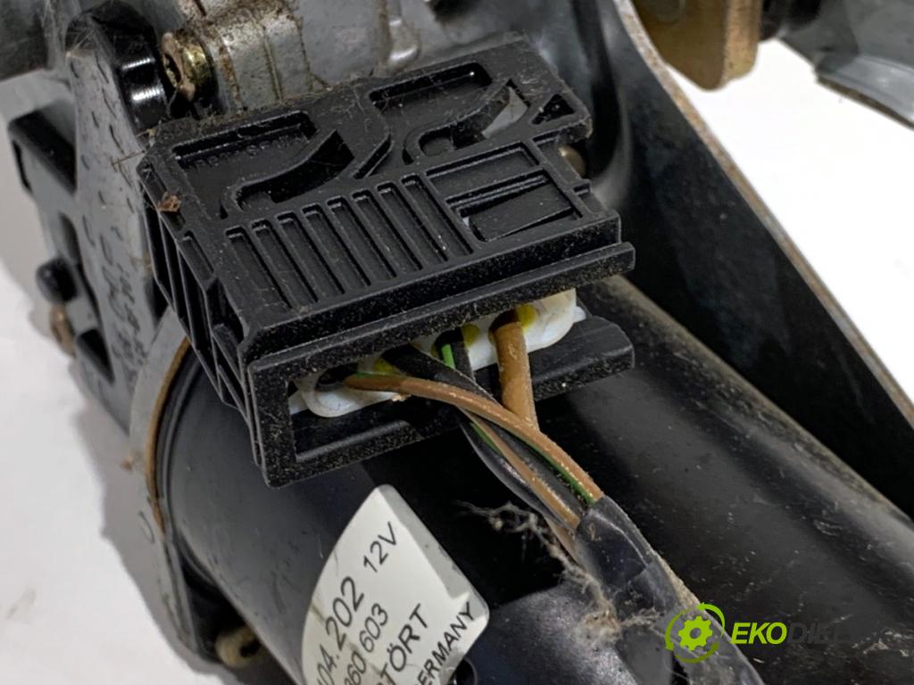 BMW E39 sedan 2000 110 kW 520 i 1990 mechanismus stěračů přední část 8360603 (Motorek stěračů přední)