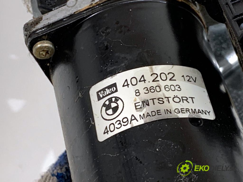 BMW E39 sedan 2000 110 kW 520 i 1990 mechanismus stěračů přední část 8360603 (Motorek stěračů přední)