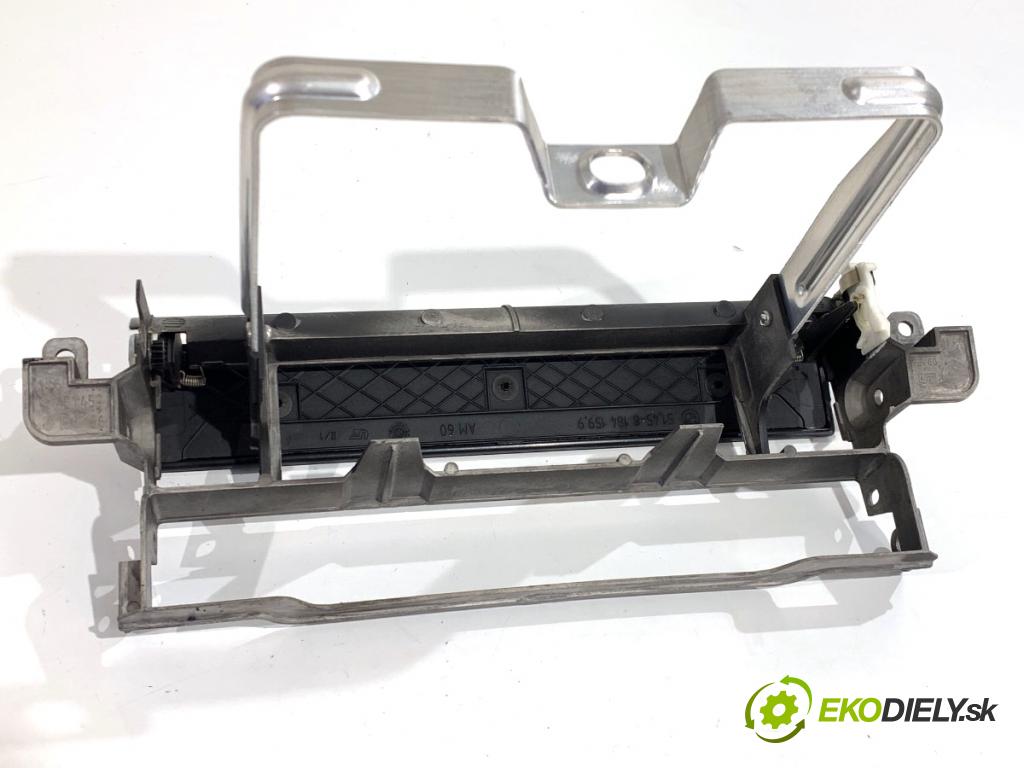 BMW E39 sedan 2000 110 kW 520 i 1990 lišty kryt 8256297 8184159 (Lišta)