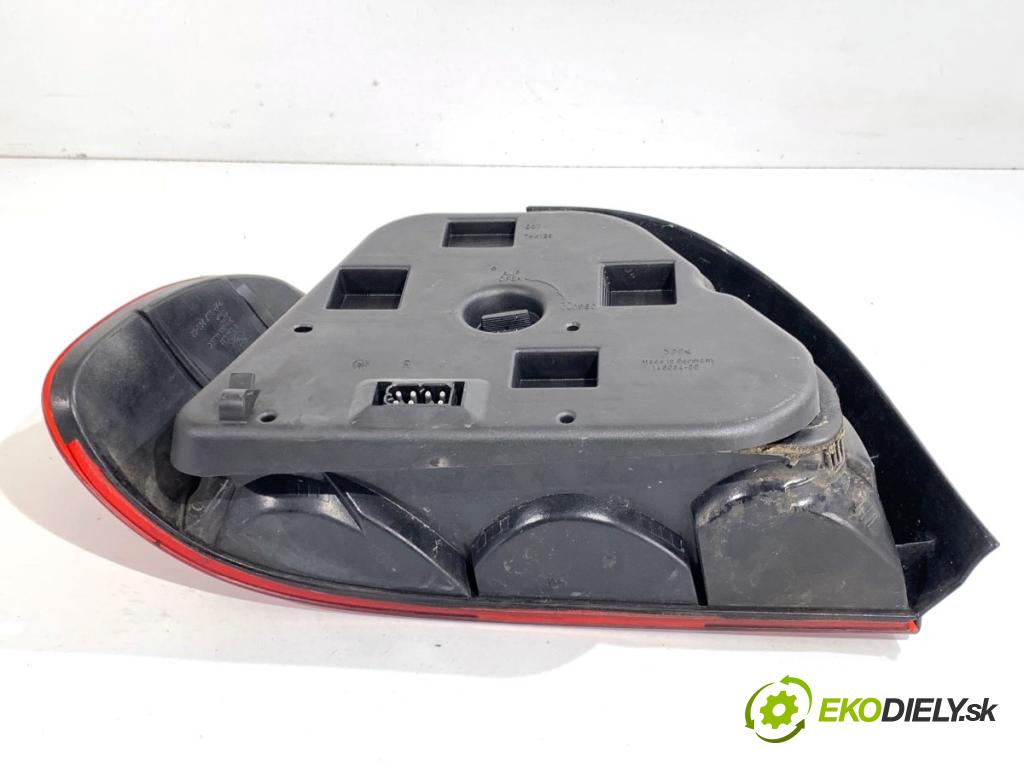 BMW E39 sedan 2000 110 kW 520 i 1990 Svetlo pravy zad 8358032