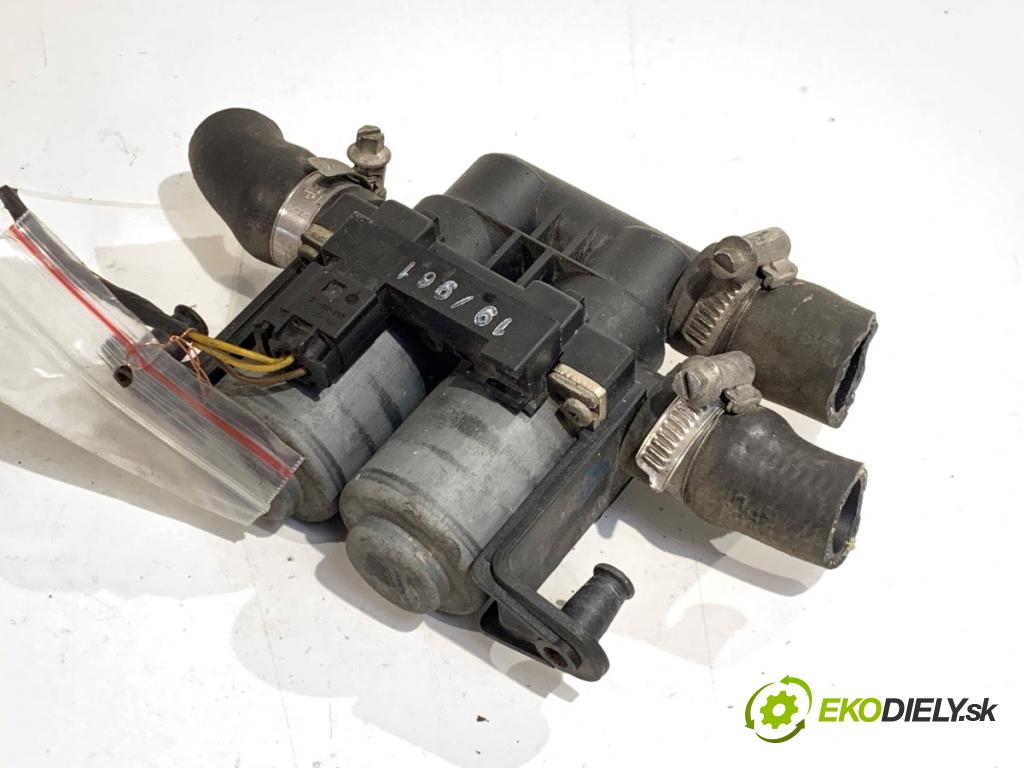 BMW E39 sedan 2000 110 kW 520 i 1990 Magnetický ventil vody 8374995 (Elektrosúčasti ostatné)