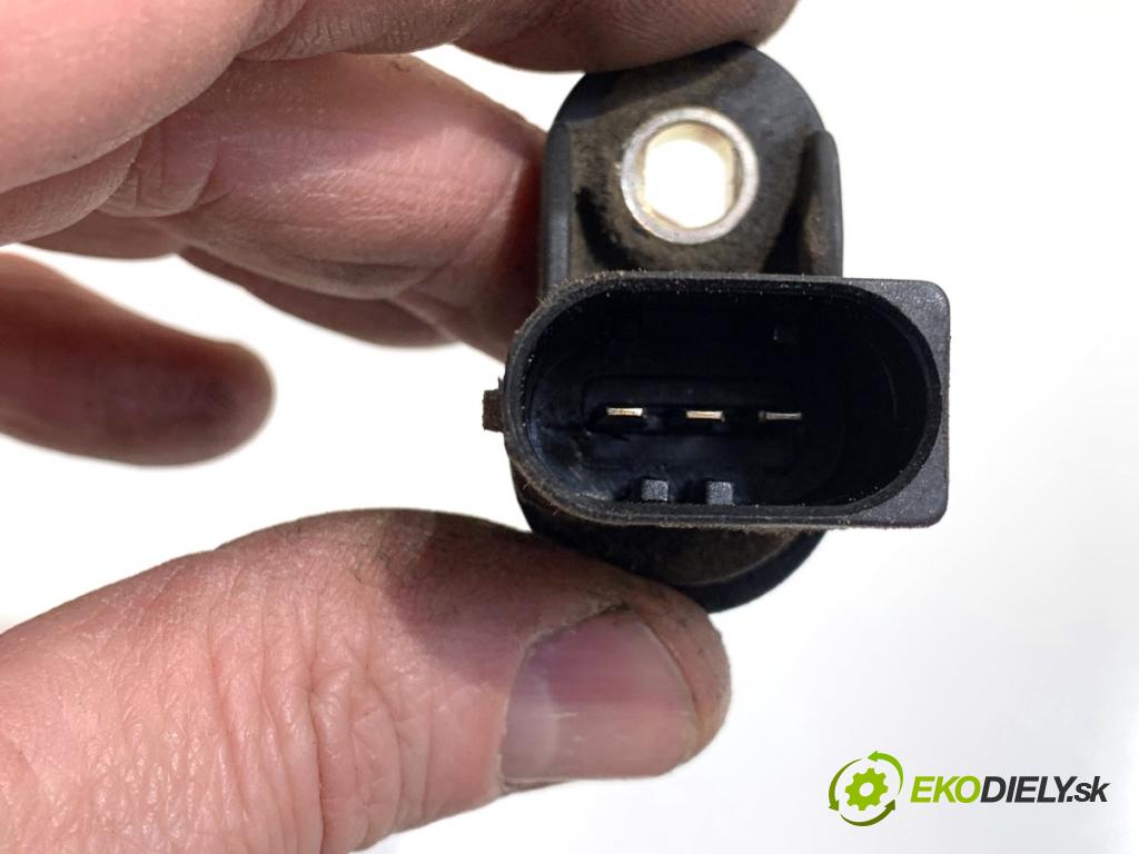 BMW E39 sedan 2000 110 kW 520 i 1990 Snímač pozície vačkového hriadeľa 1438082B (Snímač polohy kľukového hriadeľa)