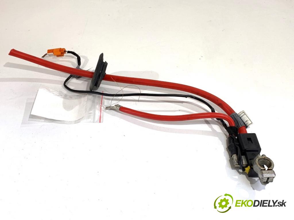 BMW E39 sedan 2000 110 kW 520 i 1990 svorka plus 