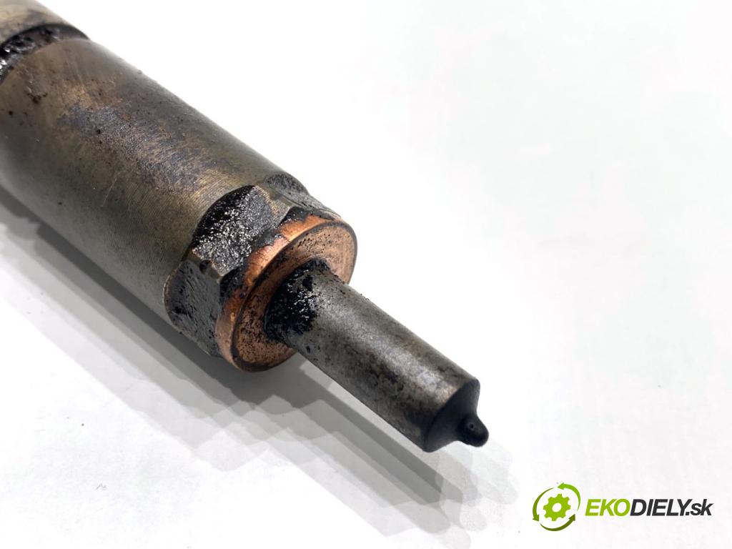 BMW E39 sedan 2000 135 kW 530 d 2926 vstrekovač 7785984 (Vstrekovač paliva)