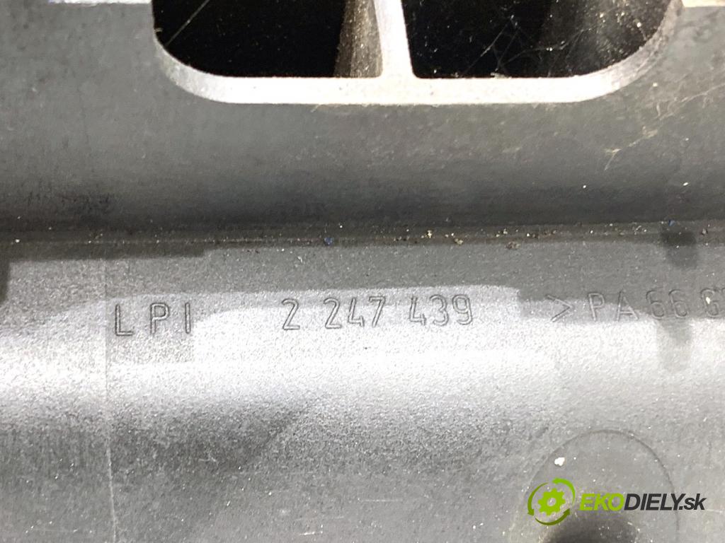 BMW E39 sedan 2000 135 kW 530 d 2926 potrubí sání 2247439 (Sací potrubí)