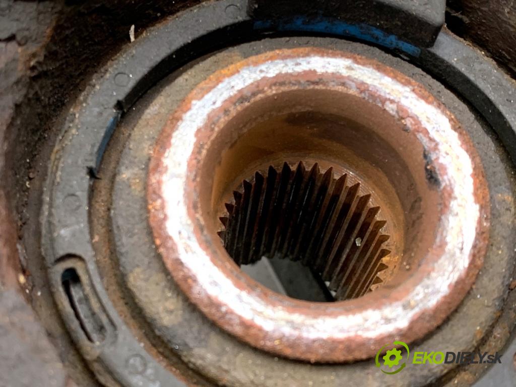 OPEL ZAFIRA B nadwozie wielkoprzestrzenne (MPV) 2006 103 kW 1.8 (M75) 1796 náboj pravy predný