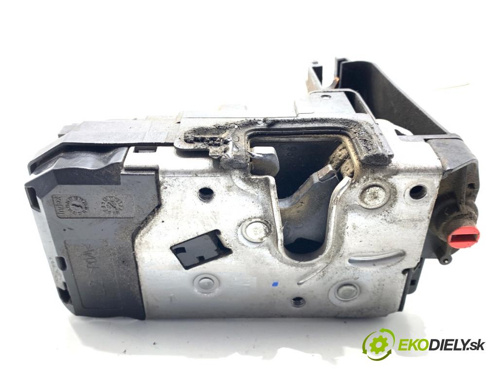 OPEL ZAFIRA B nadwozie wielkoprzestrzenne (MPV) 2006 103 kW 1.8 (M75) 1796 zámok Dvere ľavy zad 13210738