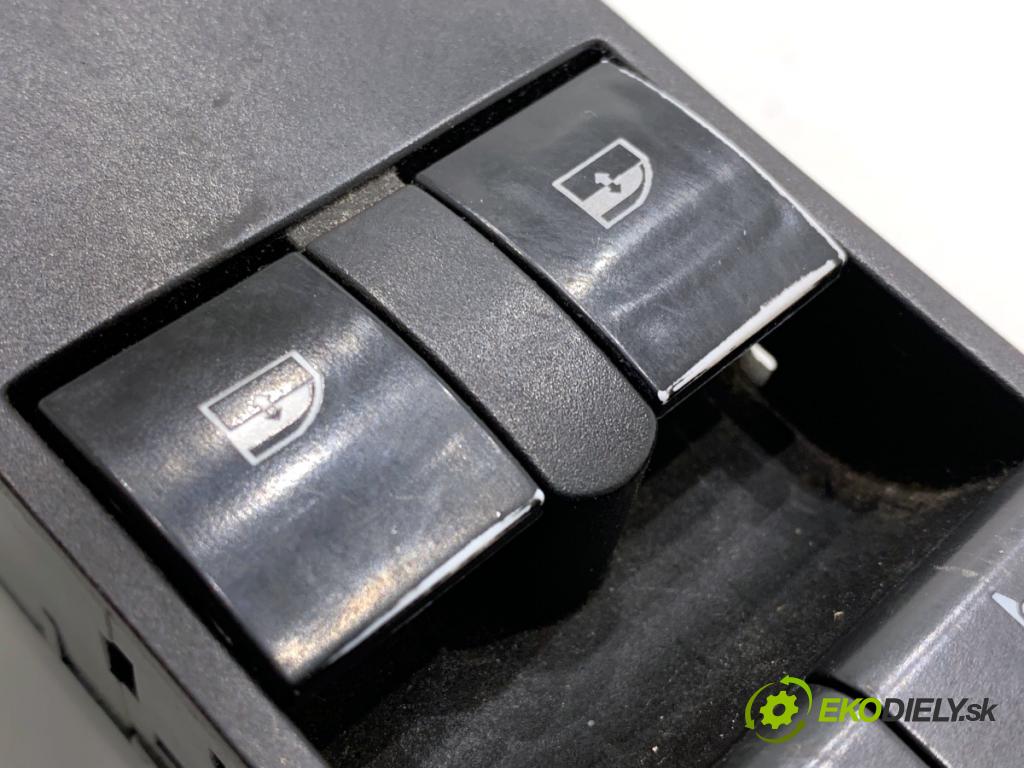 OPEL ZAFIRA B nadwozie wielkoprzestrzenne (MPV) 2006 103 kW 1.8 (M75) 1796 Prepínač okien 13209203 (Prepínacie páčky pod volantom)