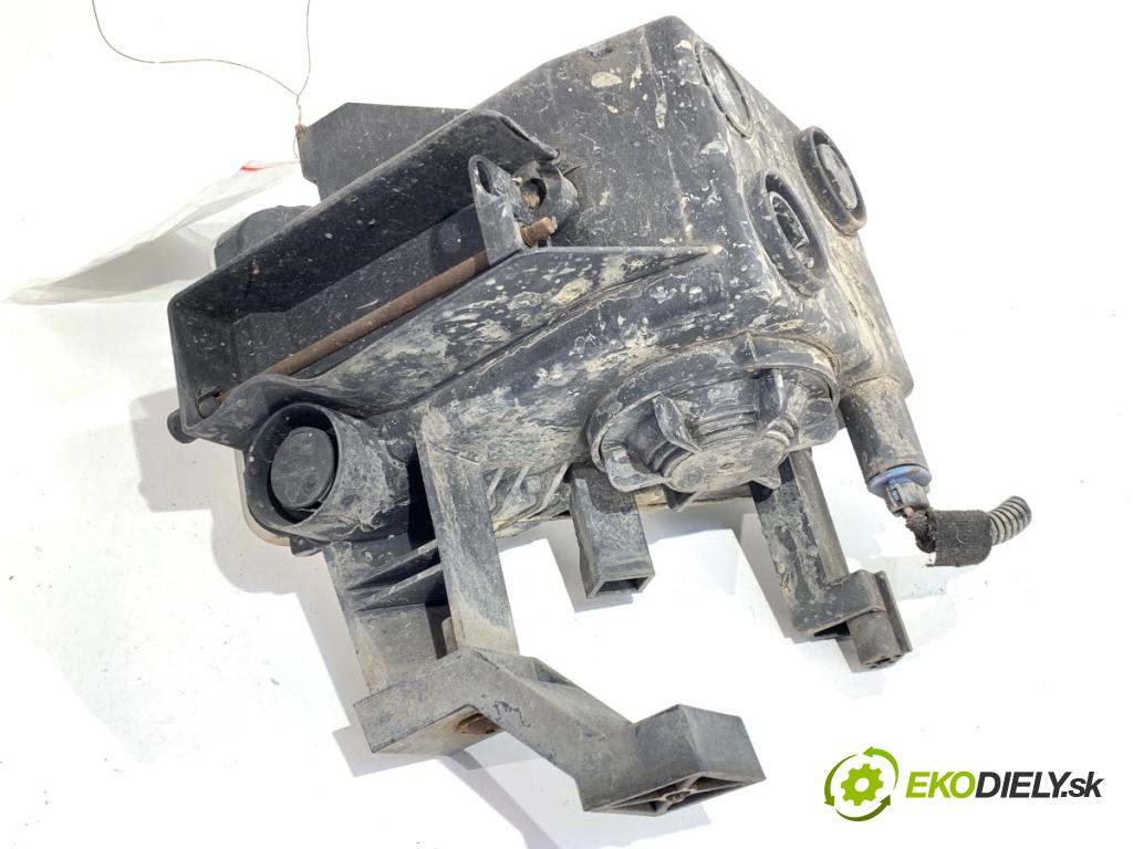 OPEL ZAFIRA B nadwozie wielkoprzestrzenne (MPV) 2006 103 kW 1.8 (M75) 1796 Hmlové svetlo, hmlovka pravy predný 0096726