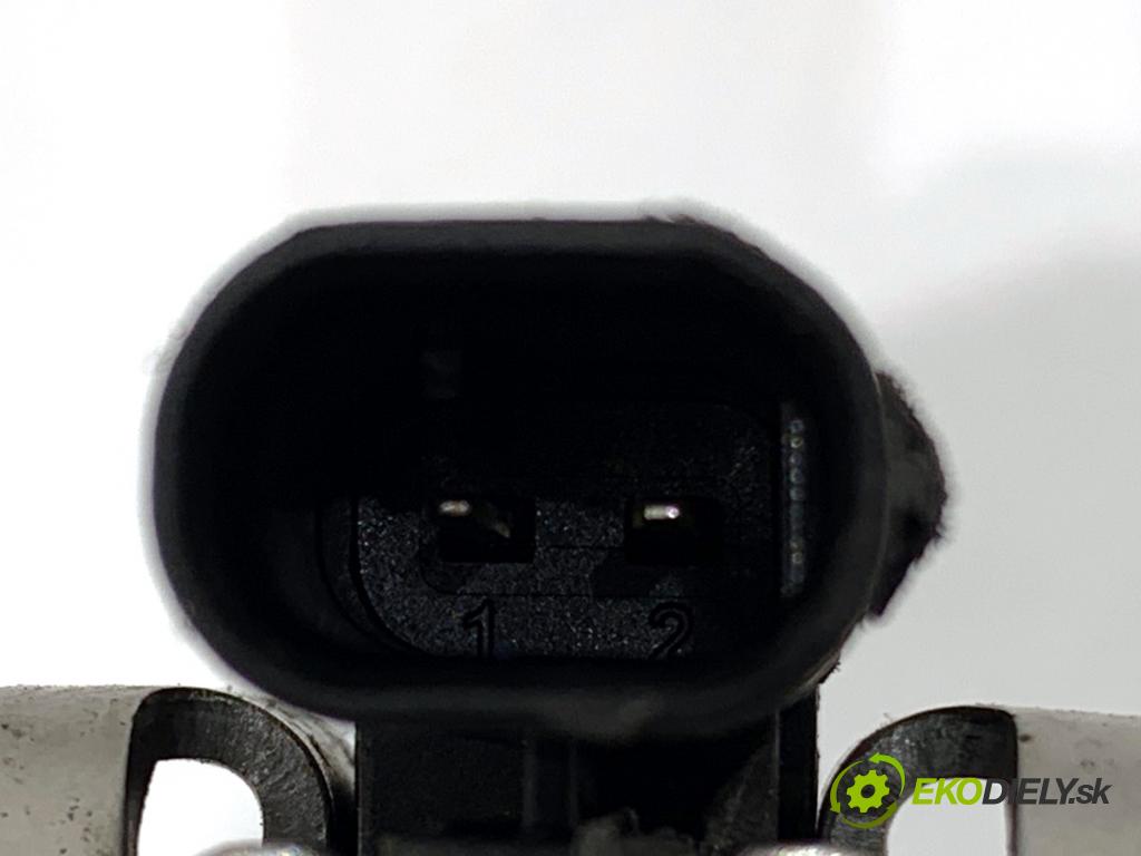 FORD FOCUS III liftback 2014 74 kW 1.0 EcoBoost 998 Lišta vstrekovacia INJEKCIA: DM5G-9H487-AA